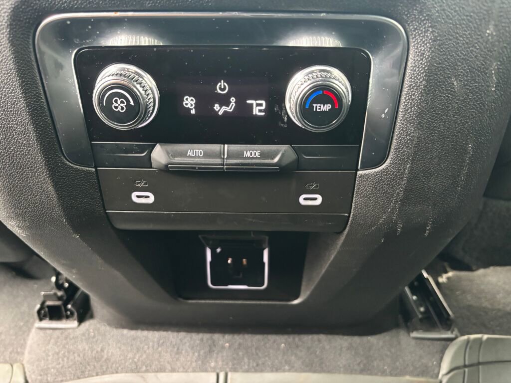 Certified 2024 GMC Yukon XL SLE image 15