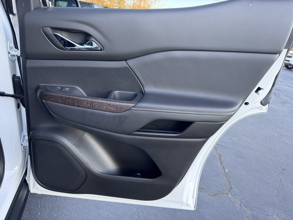 Used 2022 GMC Acadia Denali w/ Denali Technology Package image 30