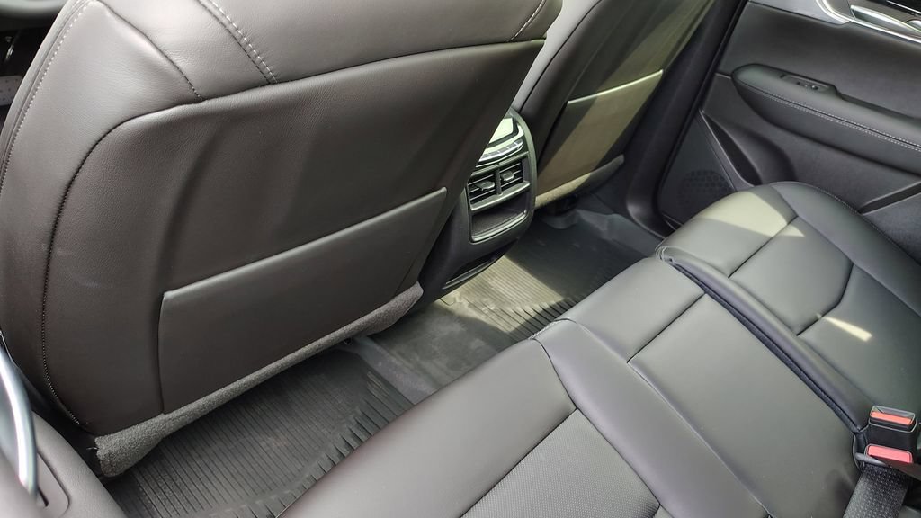 New 2025 Cadillac XT5 Premium Luxury w/ LPO, Floor Liner Package AWD/4WD image 40
