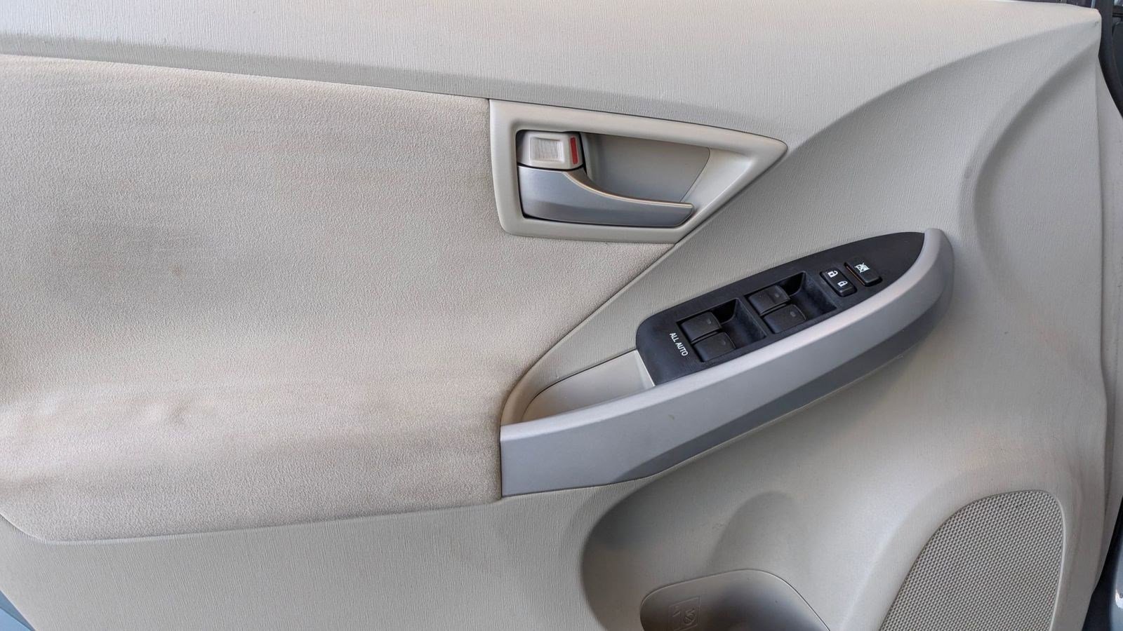 Used 2012 Toyota Prius Two image 13