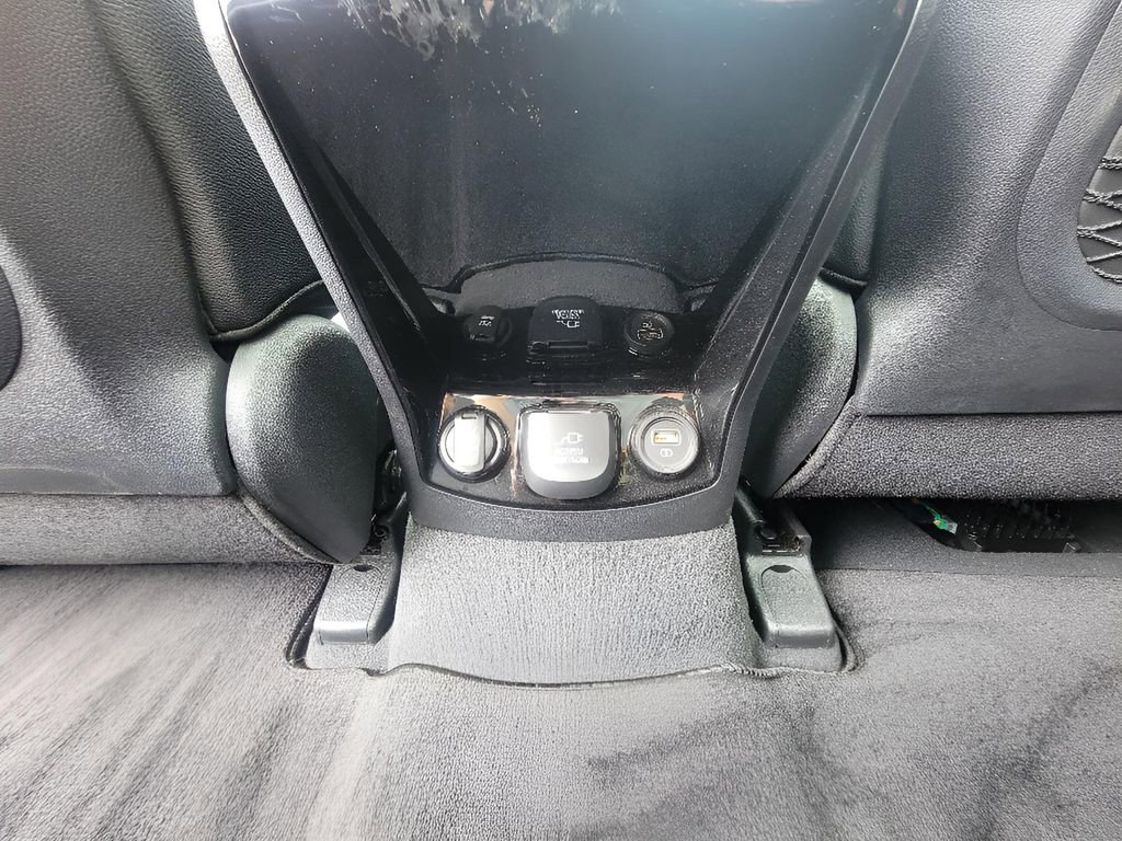 Used 2023 Kia Sorento SX AWD/4WD image 29