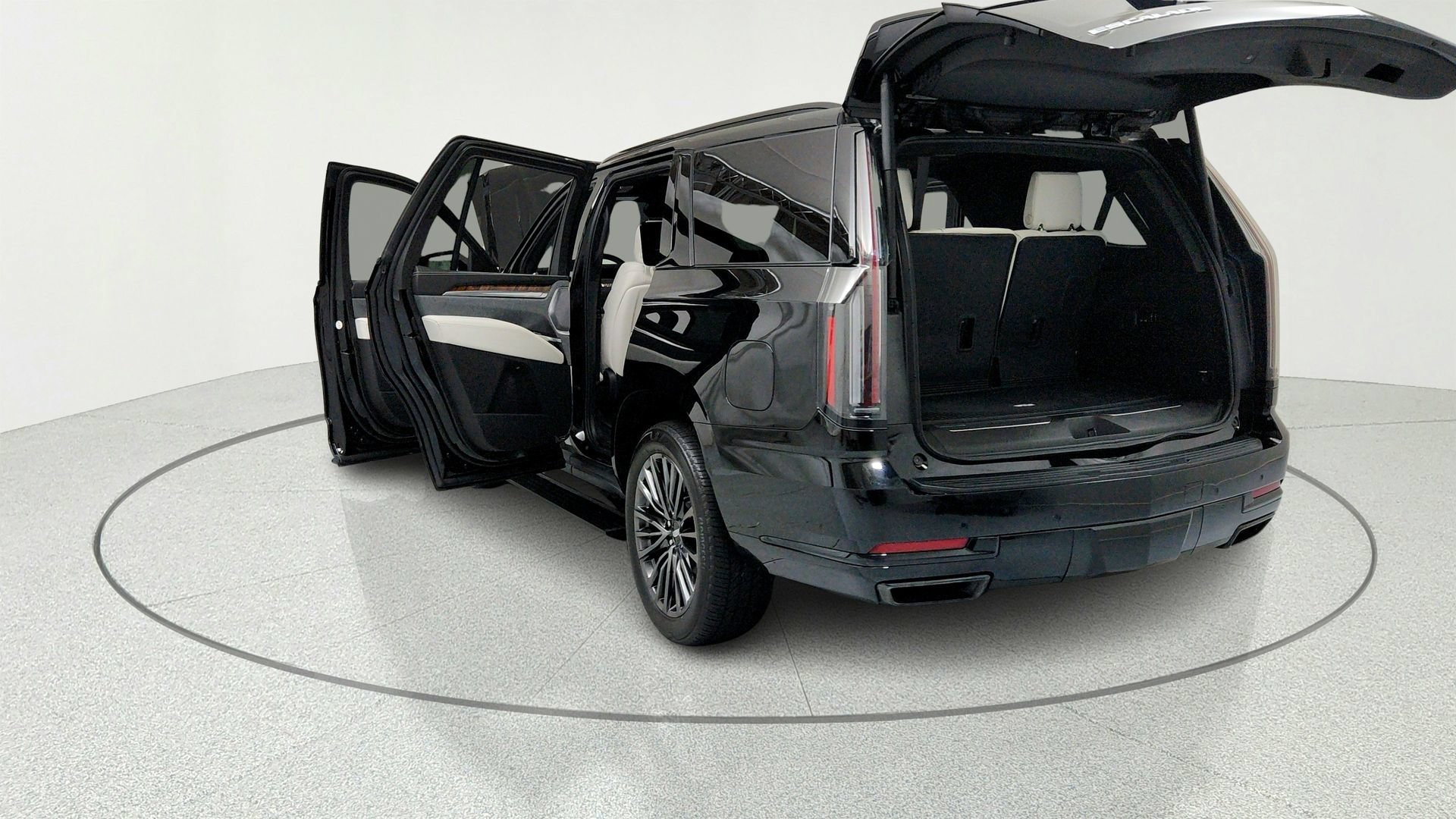 Certified 2025 Cadillac Escalade Sport Platinum w/ LPO, Floor Liner Package AWD/4WD image 11