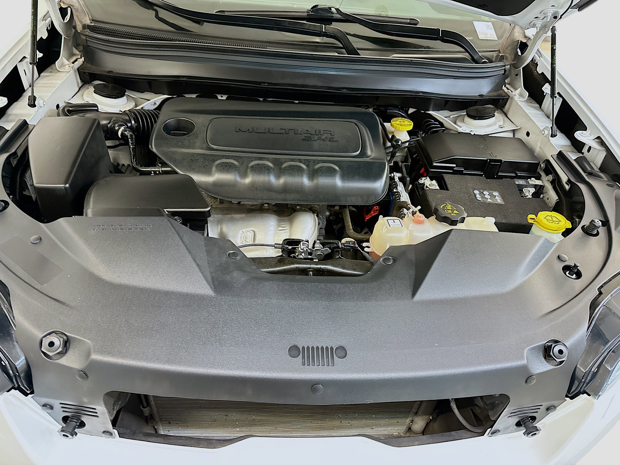 Used 2021 Jeep Cherokee Latitude Plus image 33