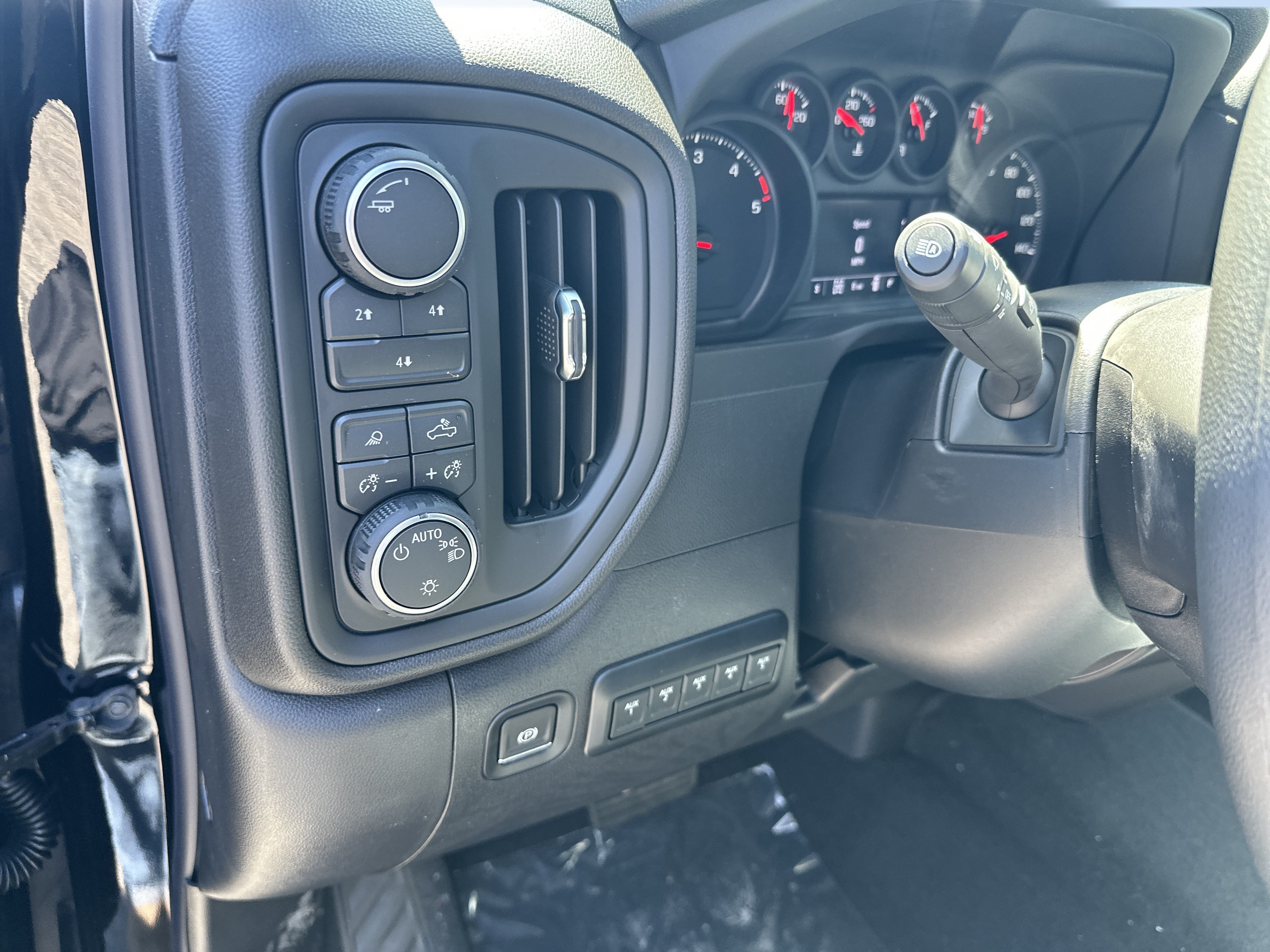 New 2026 Chevrolet Silverado 2500 Custom w/ Custom Value Package AWD/4WD image 11