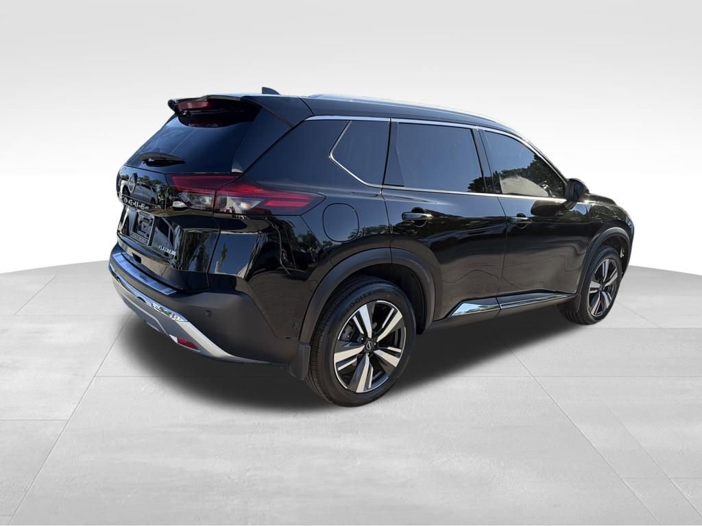 Used 2023 Nissan Rogue Platinum image 7