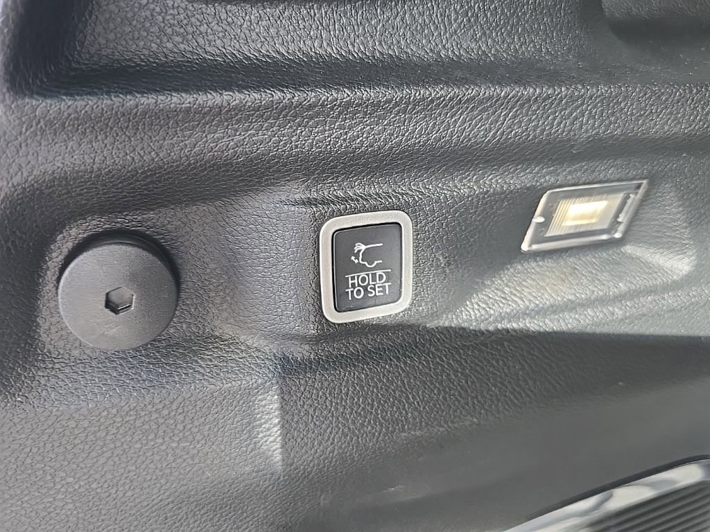 Used 2021 Jeep Grand Cherokee L Limited image 33