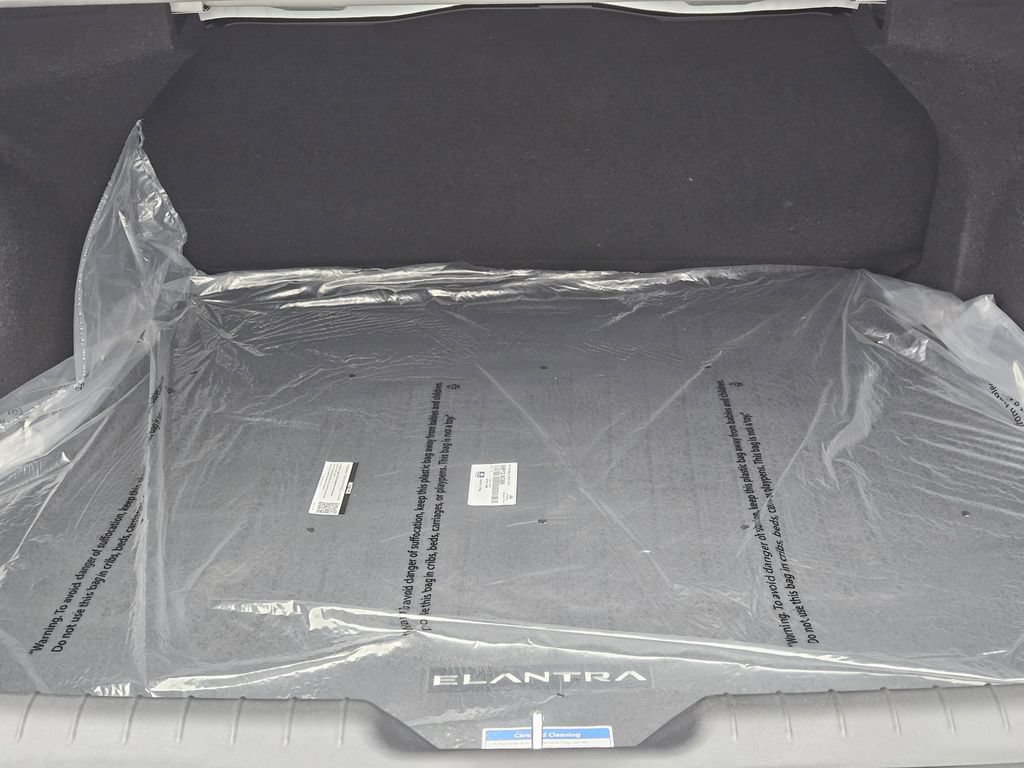 New 2026 Hyundai Elantra SEL FWD image 32