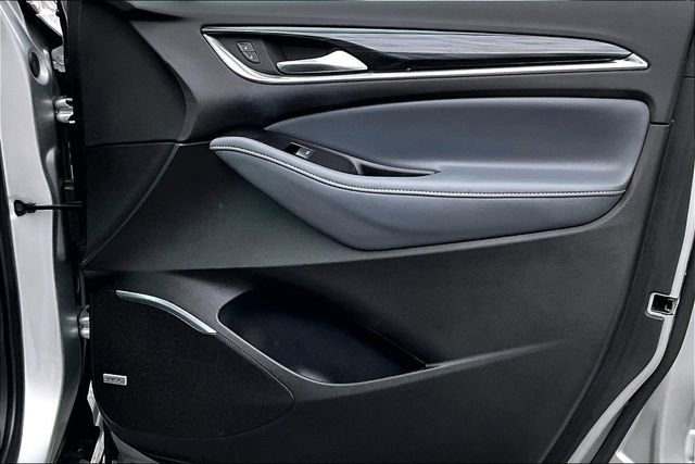 Used 2020 Buick Enclave Premium w/ Sun and Sites Package image 21