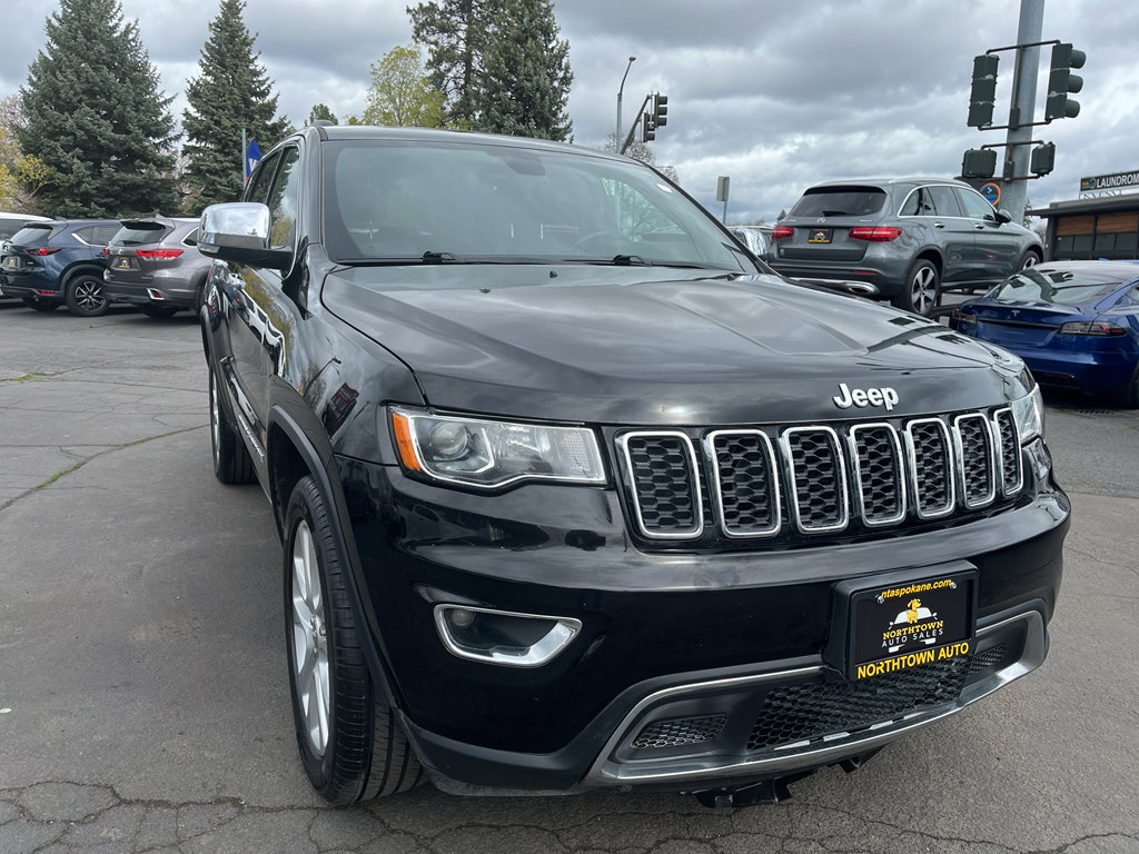 Used 2017 Jeep Grand Cherokee Limited AWD/4WD image 10