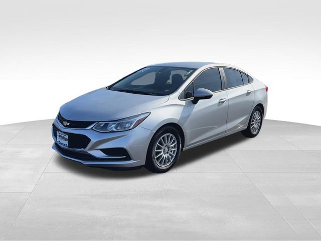 Used 2018 Chevrolet Cruze LS image 4