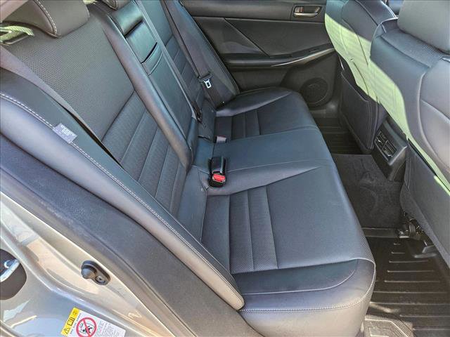 Used 2018 Lexus IS 300 image 17