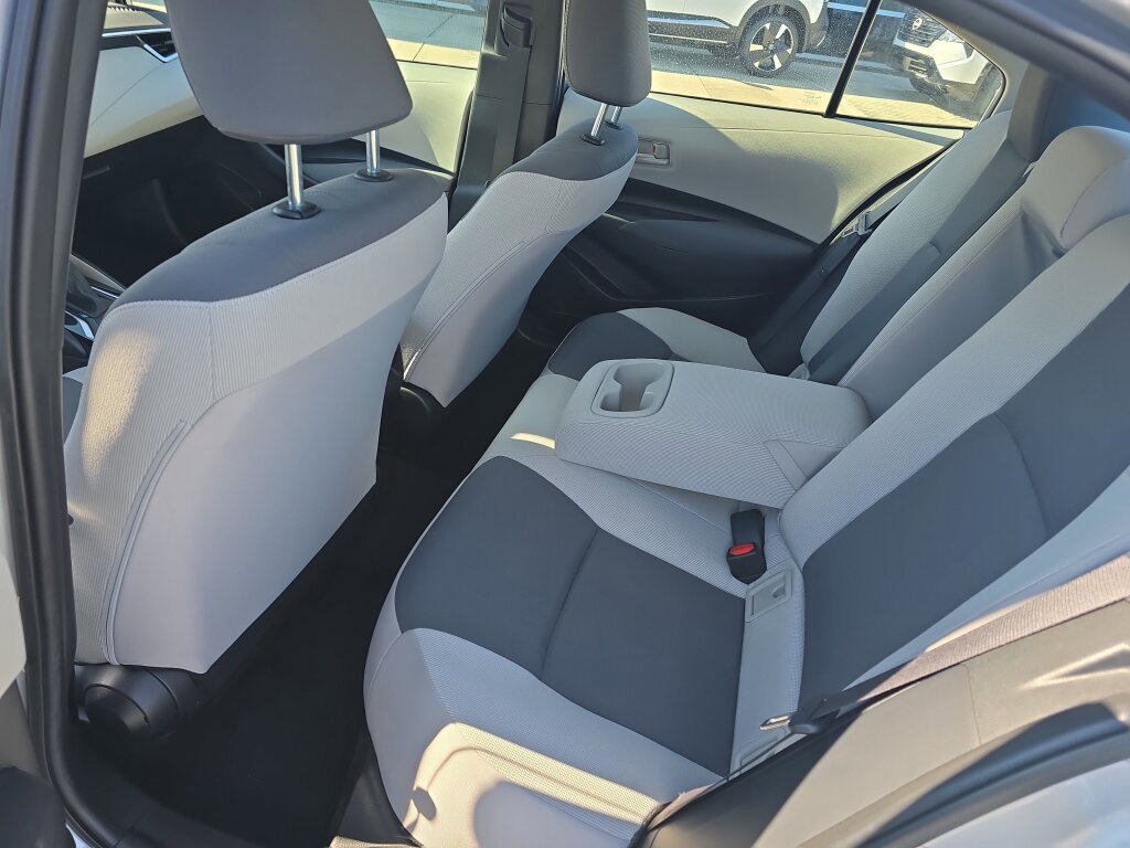 Used 2023 Toyota Corolla LE image 11