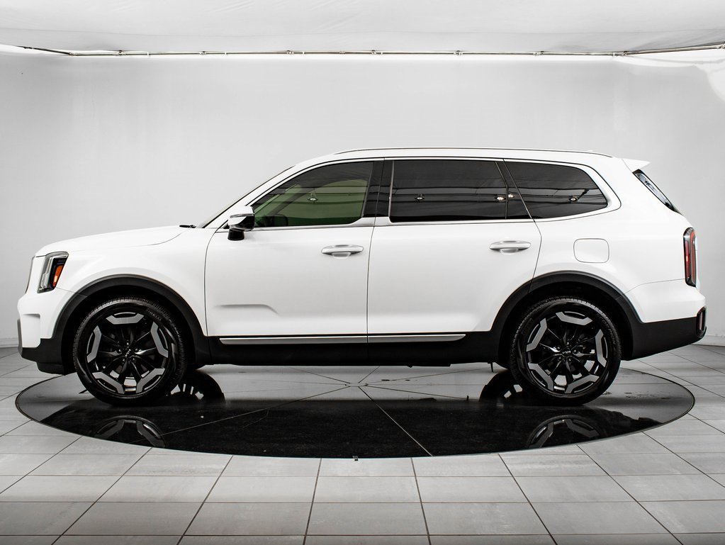 Used 2023 Kia Telluride SX image 11