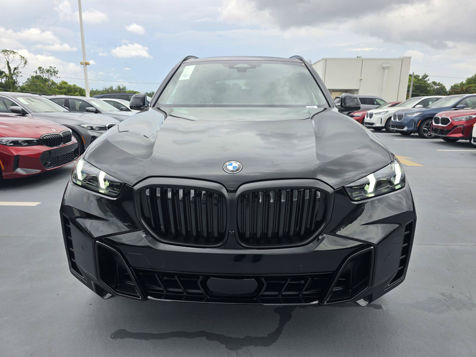 New 2026 BMW X5 xDrive40i w/ M Sport Package AWD/4WD image 4
