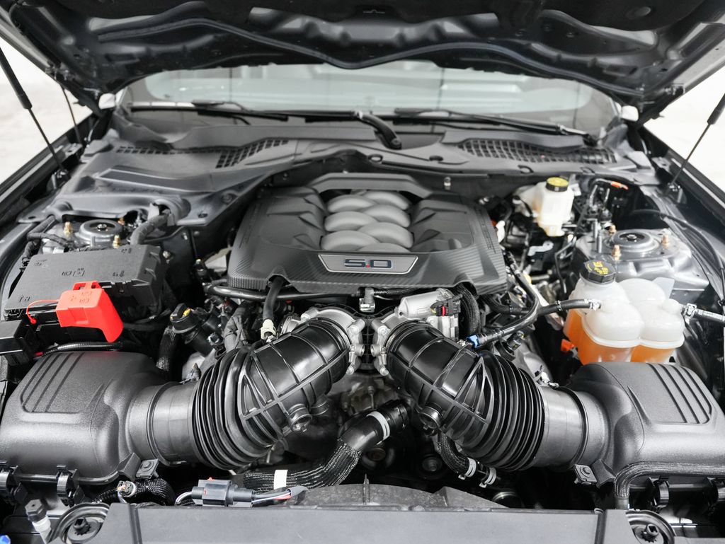 Used 2025 Ford Mustang GT Premium RWD image 36