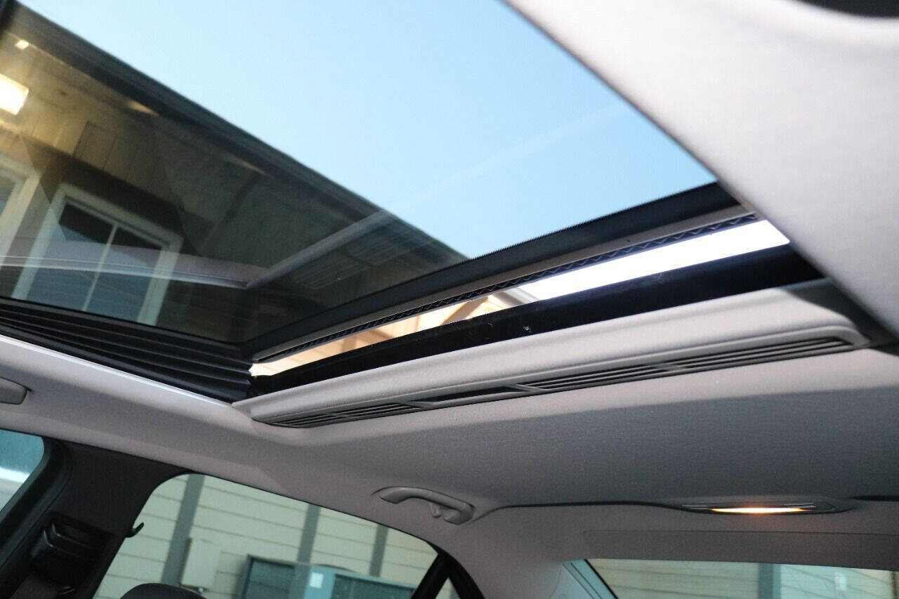 Used 2013 Mercedes-Benz E 350 Sedan image 38