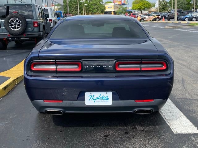 Used 2016 Dodge Challenger SXT image 8