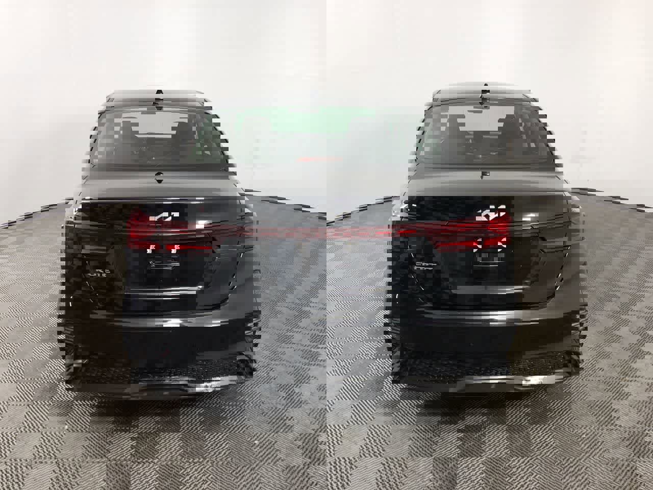 Used 2024 Kia Forte LXS image 7