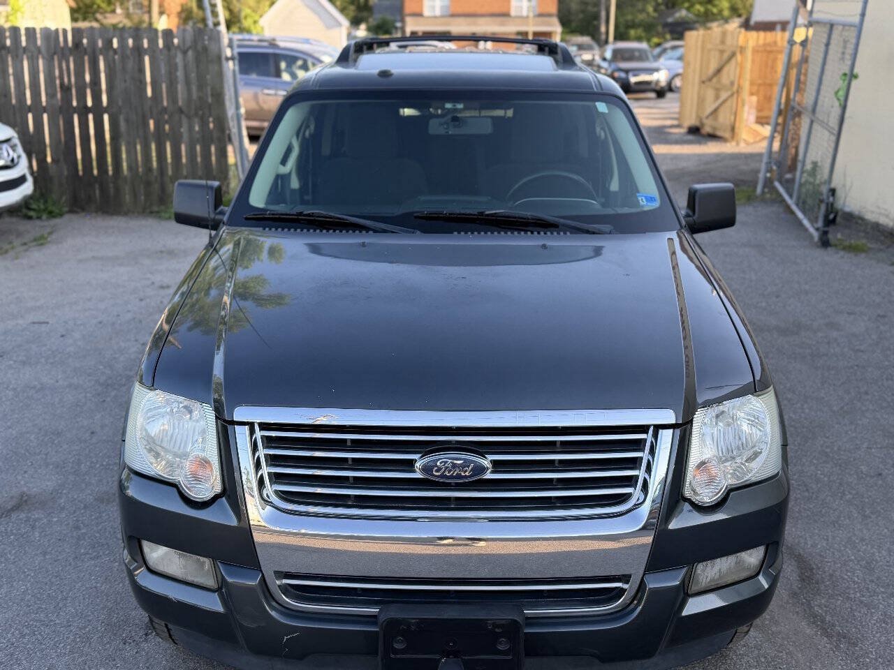 Used 2010 Ford Explorer XLT RWD image 4