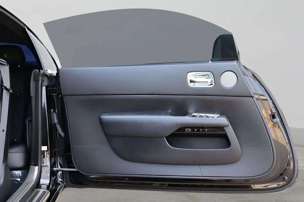 Used 2015 Rolls-Royce Wraith RWD image 6