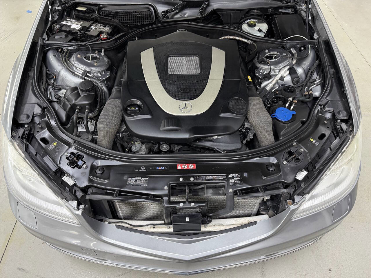 Used 2011 Mercedes-Benz S 550 4MATIC image 7