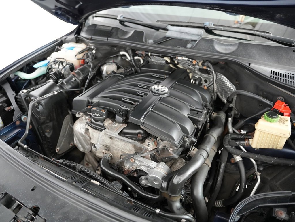 Used 2013 Volkswagen Touareg VR6 image 62
