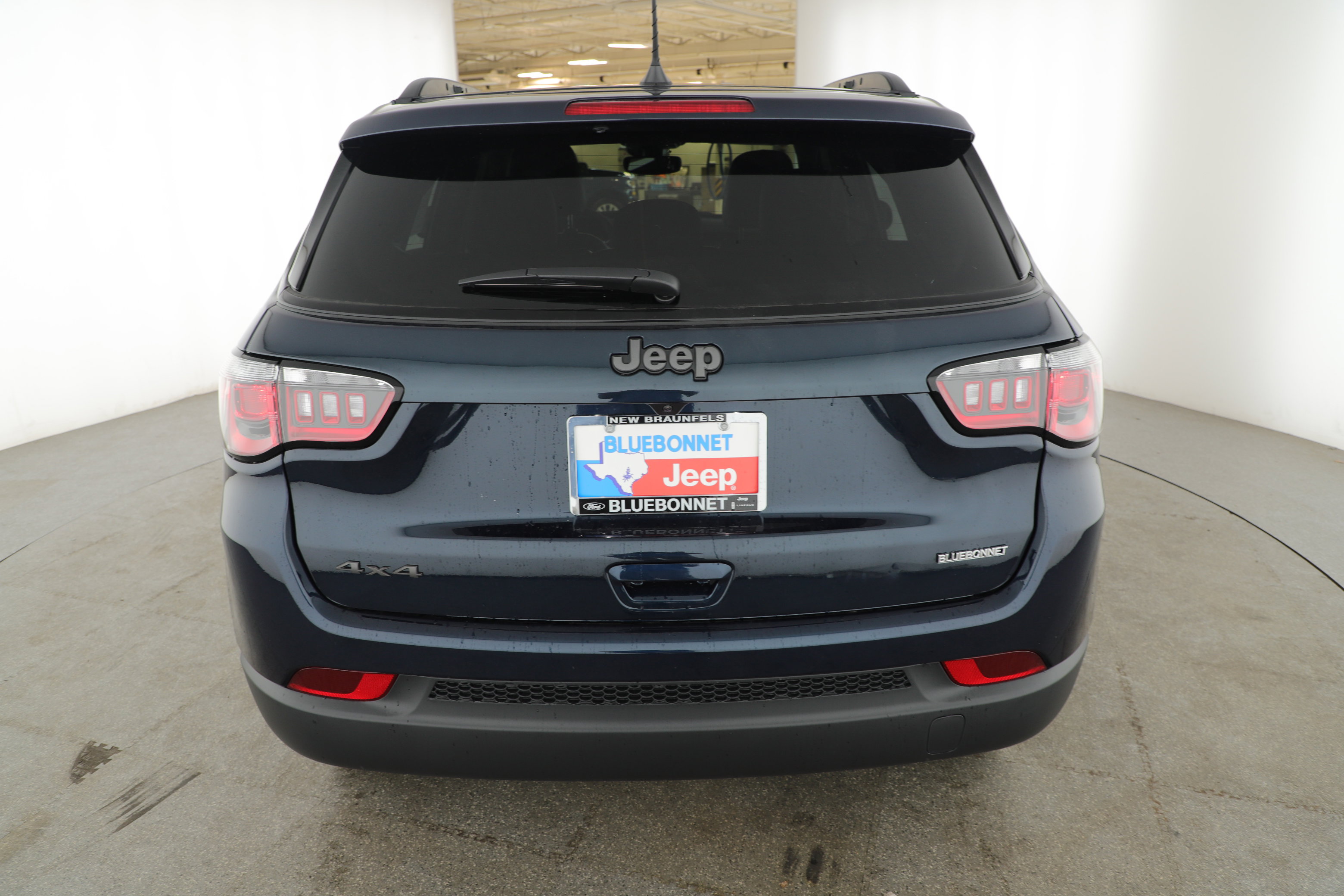 New 2026 Jeep Compass Latitude image 4