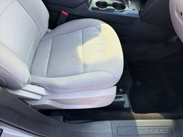 Used 2018 Ford Explorer FWD image 31