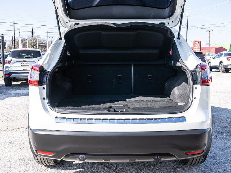 Used 2020 Nissan Rogue Sport SL image 12