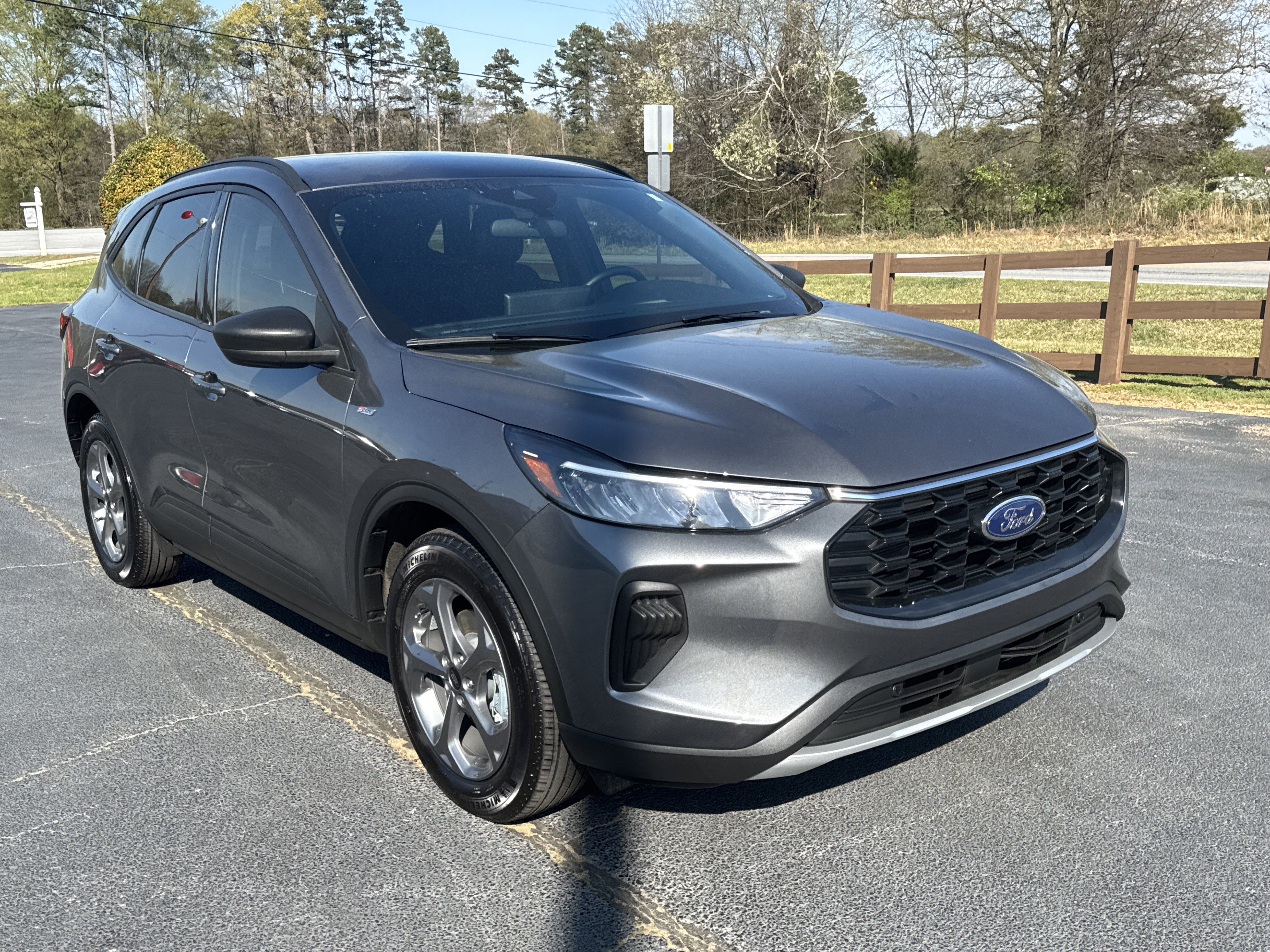 Used 2025 Ford Escape ST-Line w/ Equipment Group 301A FWD image 4