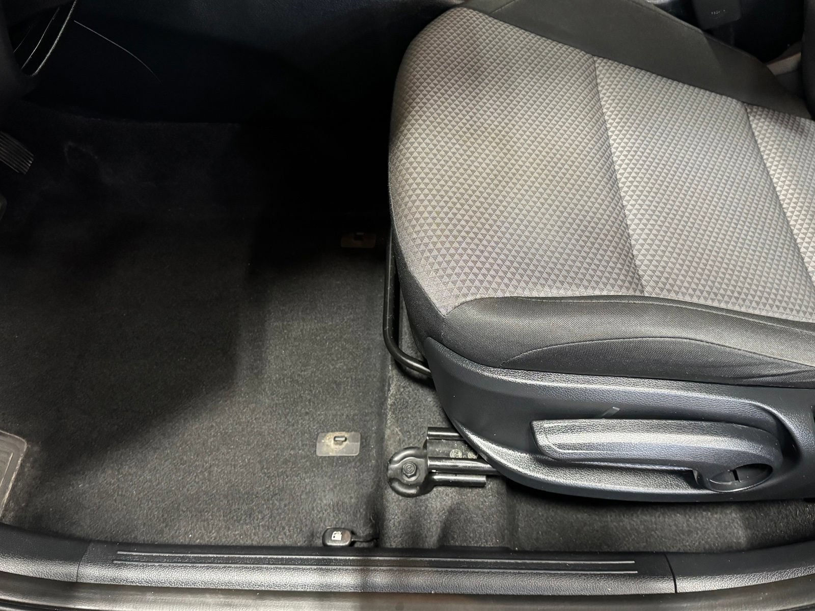 Used 2024 Kia Soul LX w/ Option Group 015 FWD image 18