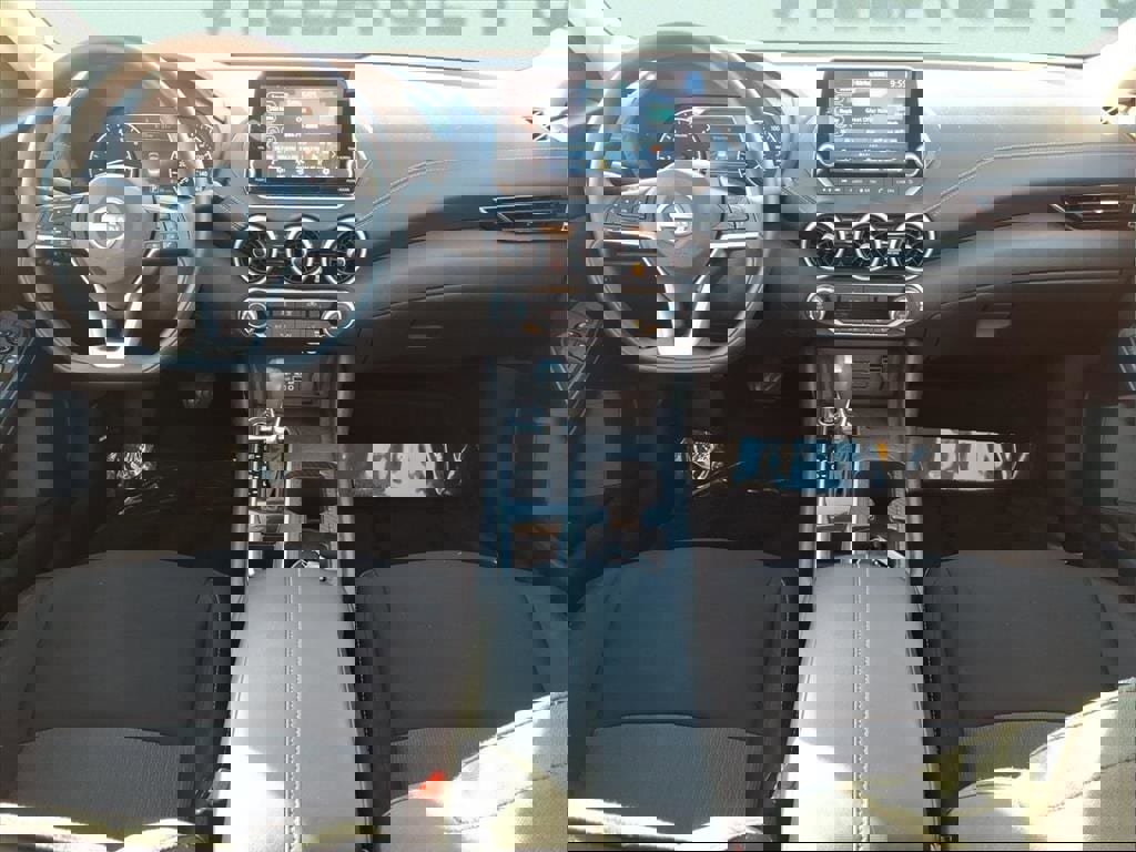 Used 2024 Nissan Sentra SV image 11