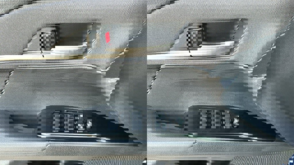 New 2025 Toyota Camry LE image 15