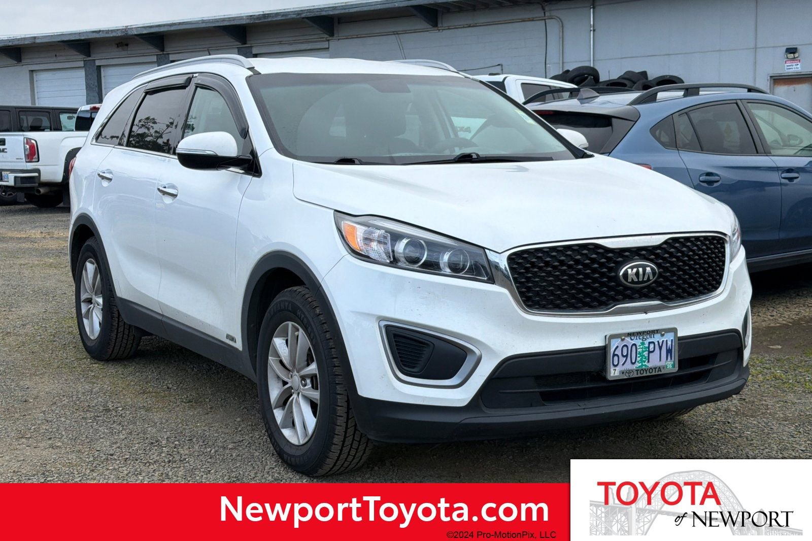 Used 2017 Kia Sorento LX image 1