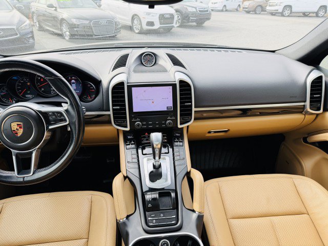 Used 2017 Porsche Cayenne image 10