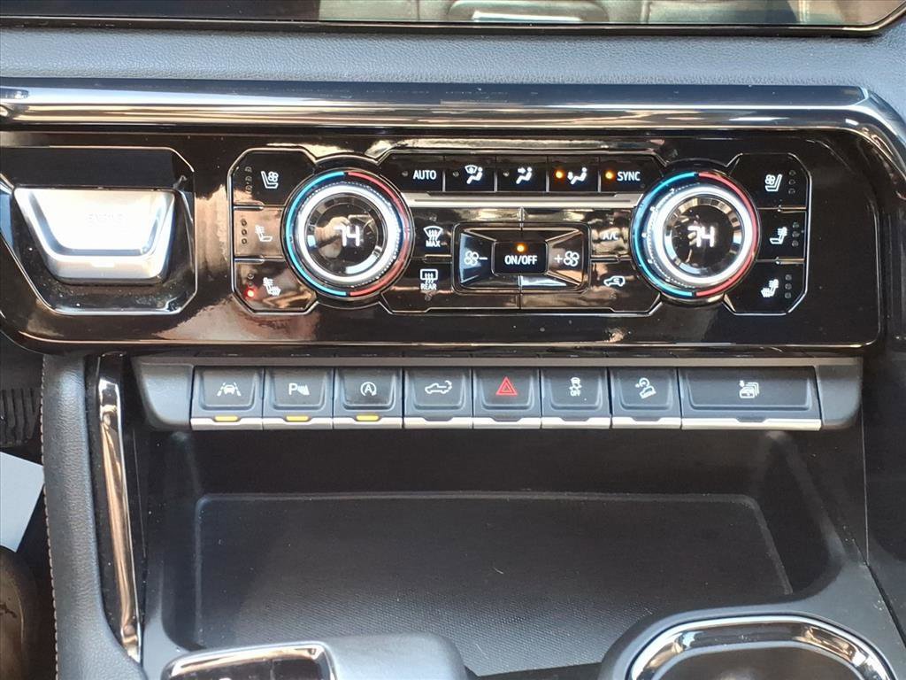 Used 2022 GMC Sierra 1500 AT4 w/ AT4 Premium Package image 16