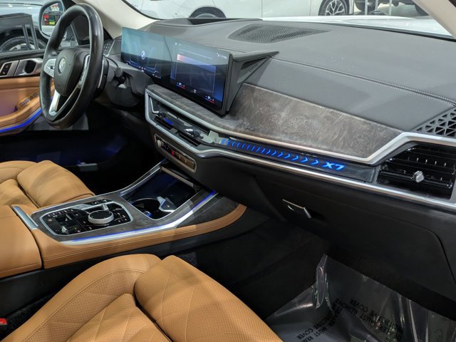 Used 2023 BMW X7 xDrive40i w/ Premium Package AWD/4WD image 25