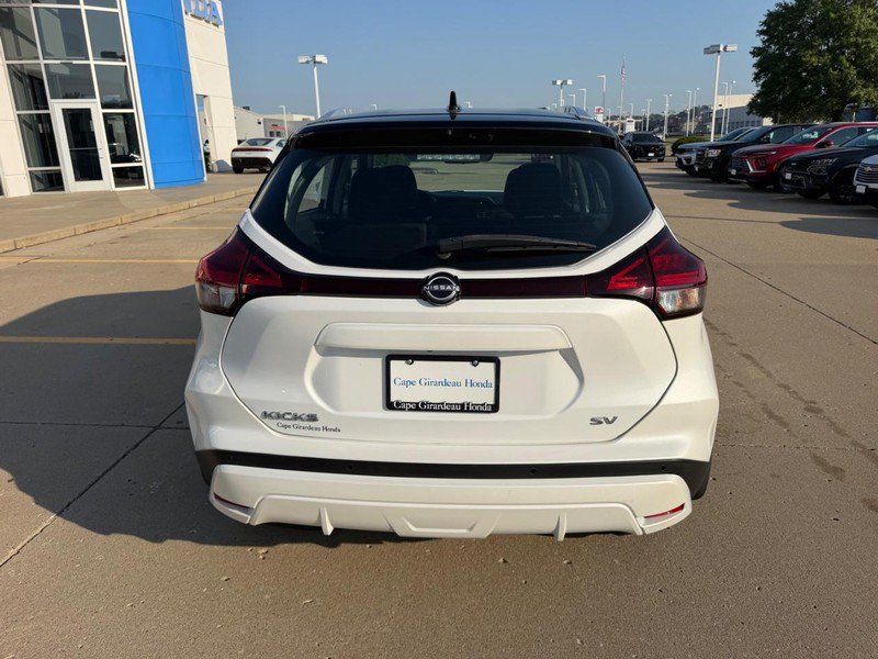 Used 2023 Nissan Kicks SV FWD image 3