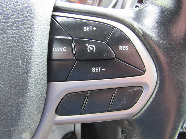 Used 2019 Jeep Cherokee High Altitude AWD/4WD image 34