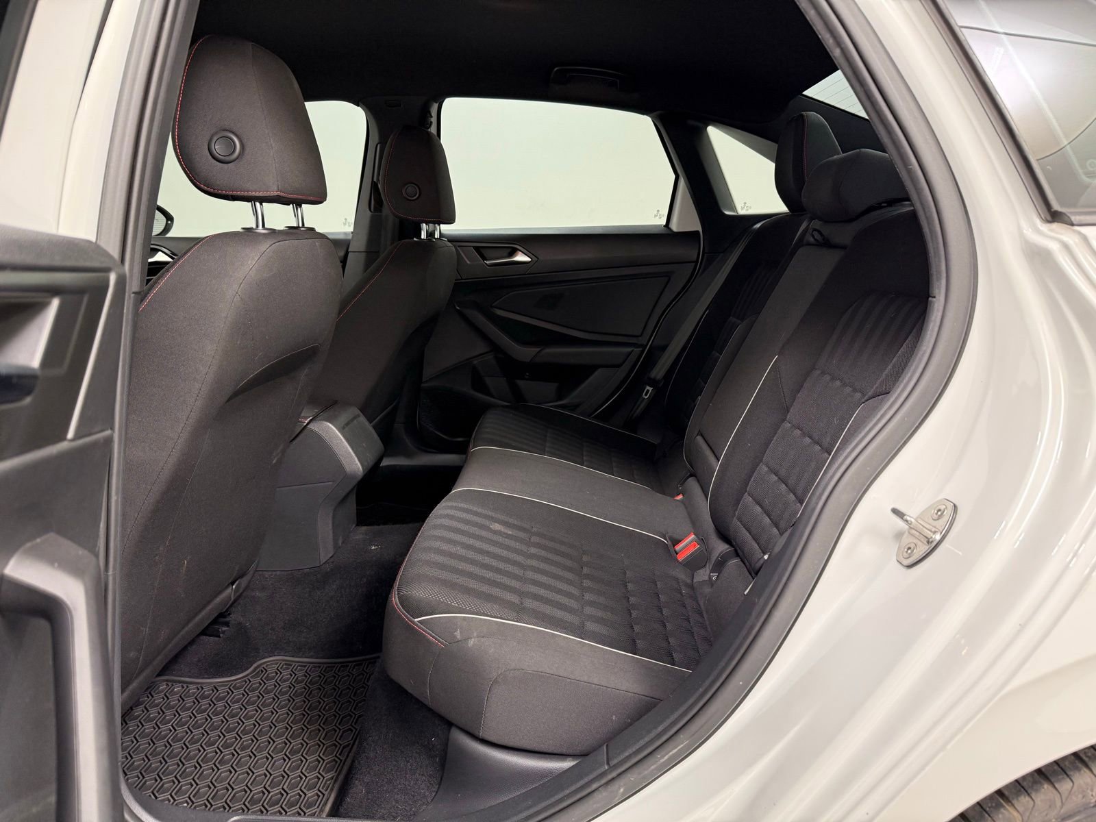 Used 2020 Volkswagen Jetta GLI FWD image 15