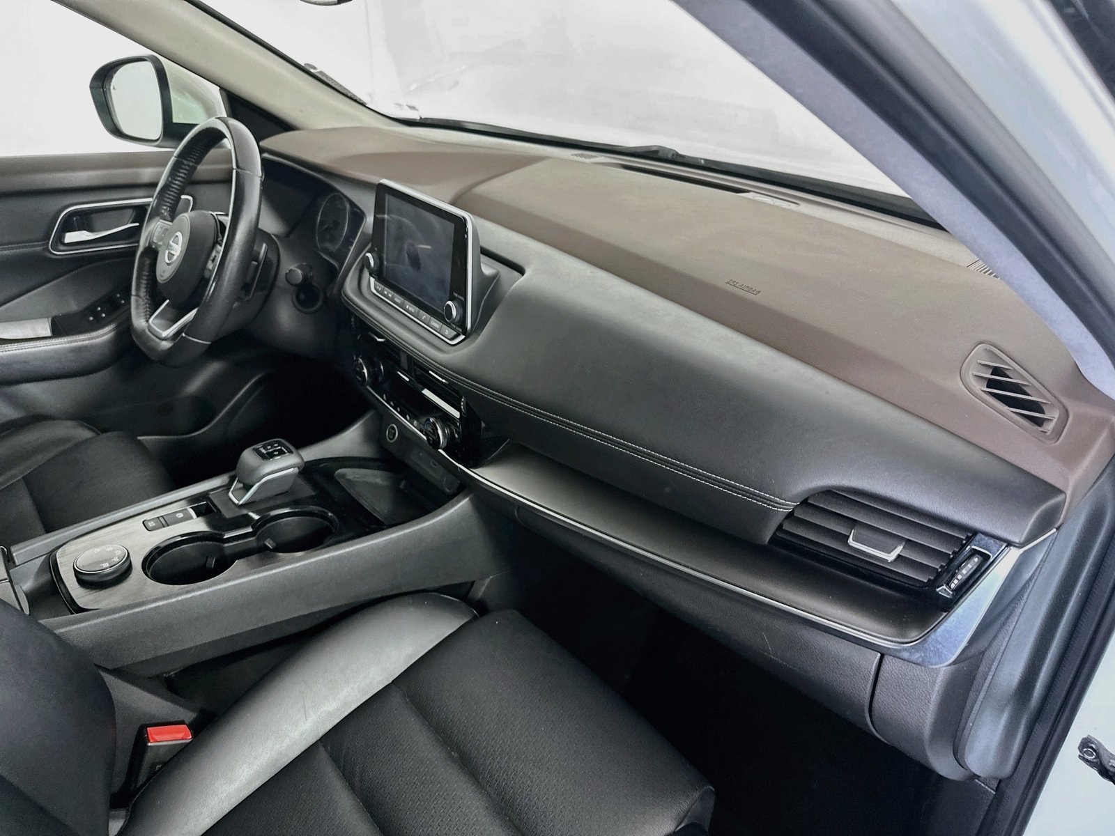 Used 2021 Nissan Rogue SV w/ Premium Package AWD/4WD image 28