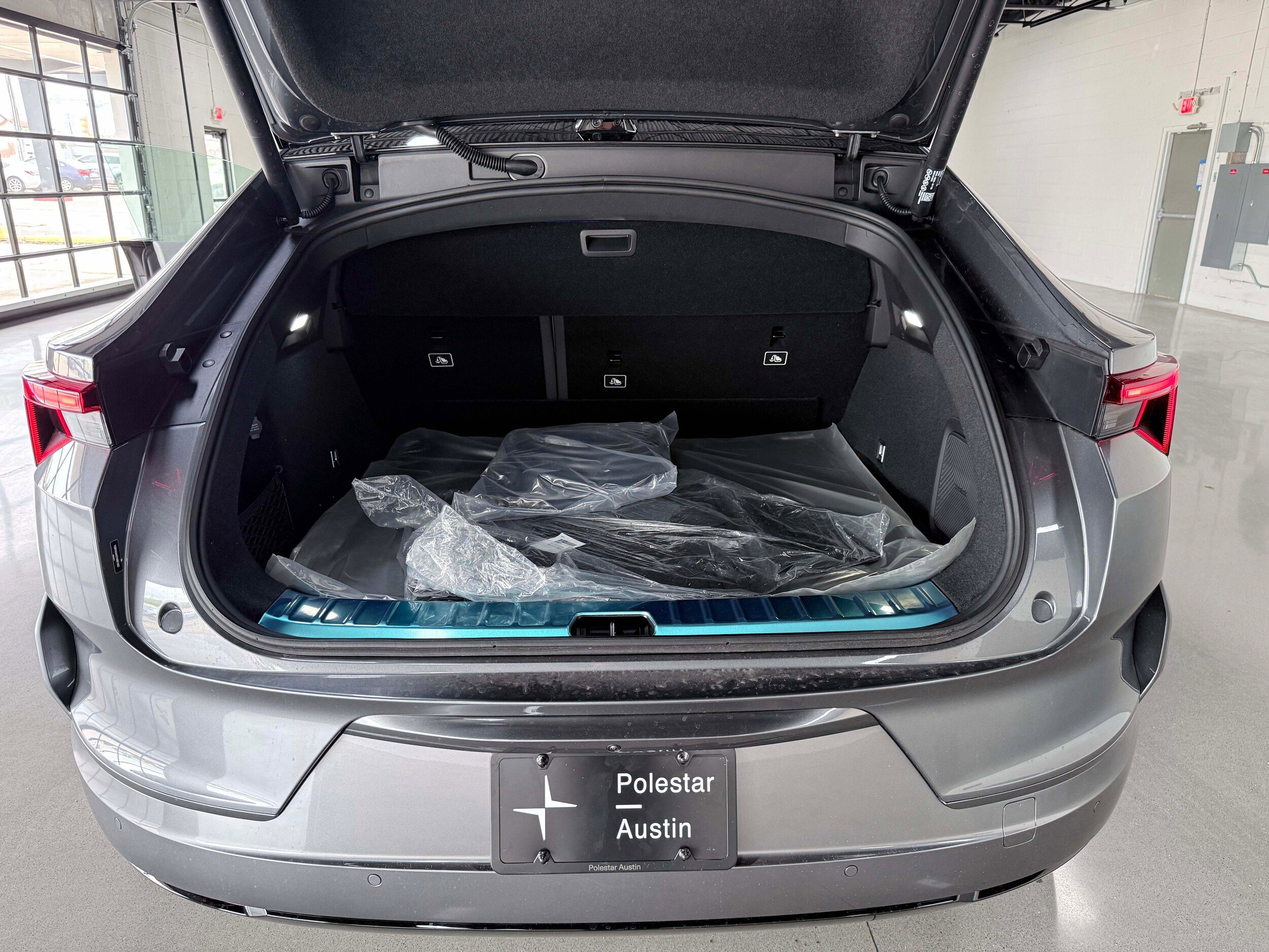 New 2026 Polestar Polestar 4 w/ Performance Pack AWD/4WD image 28