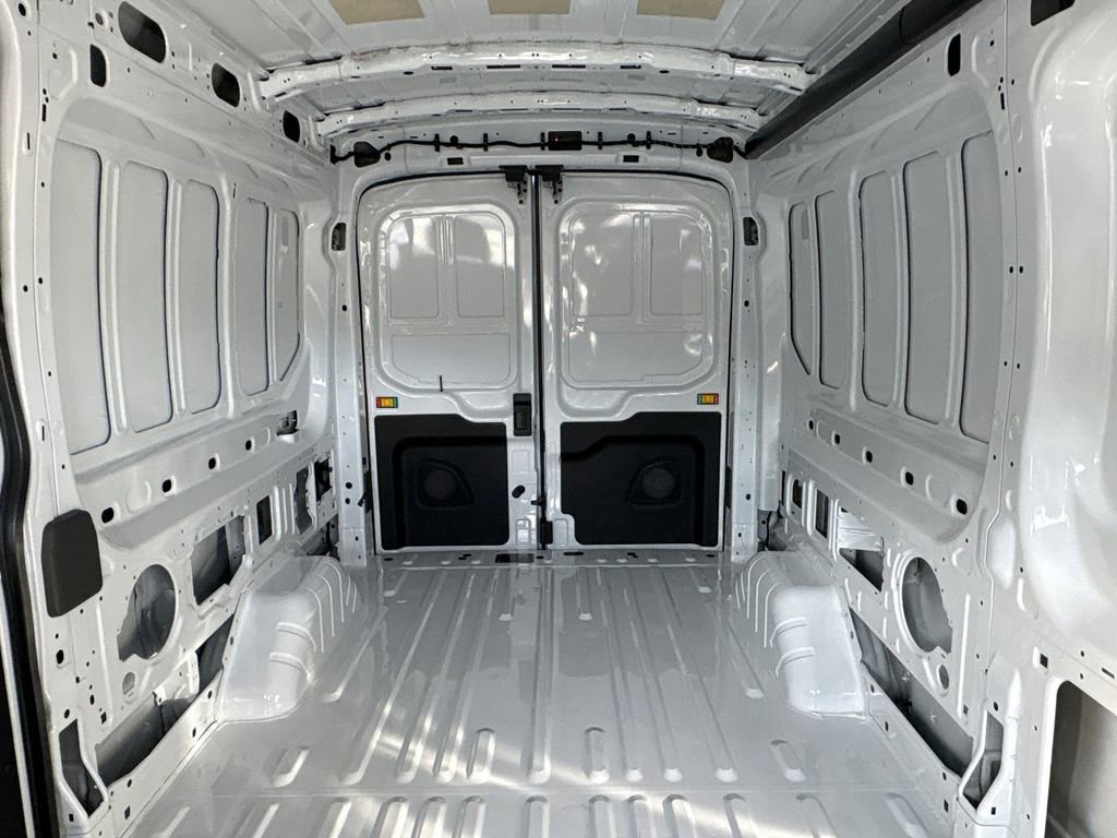 New 2026 Ford Transit 250 148 Medium Roof RWD image 22