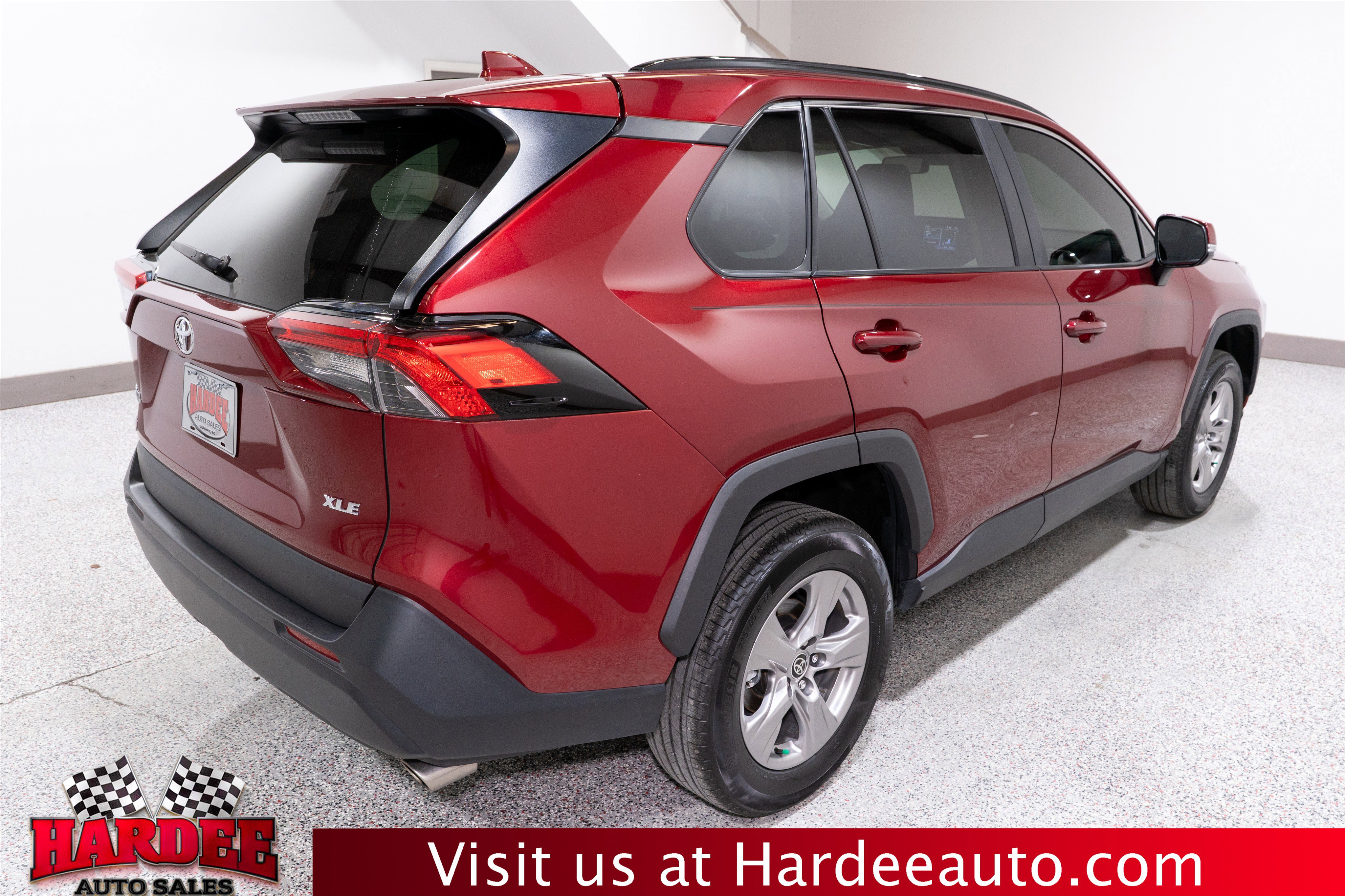 Used 2022 Toyota RAV4 XLE w/ Convenience Package image 5