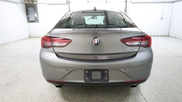 Used 2019 Buick Regal Preferred w/ Driver Confidence Package I image 8