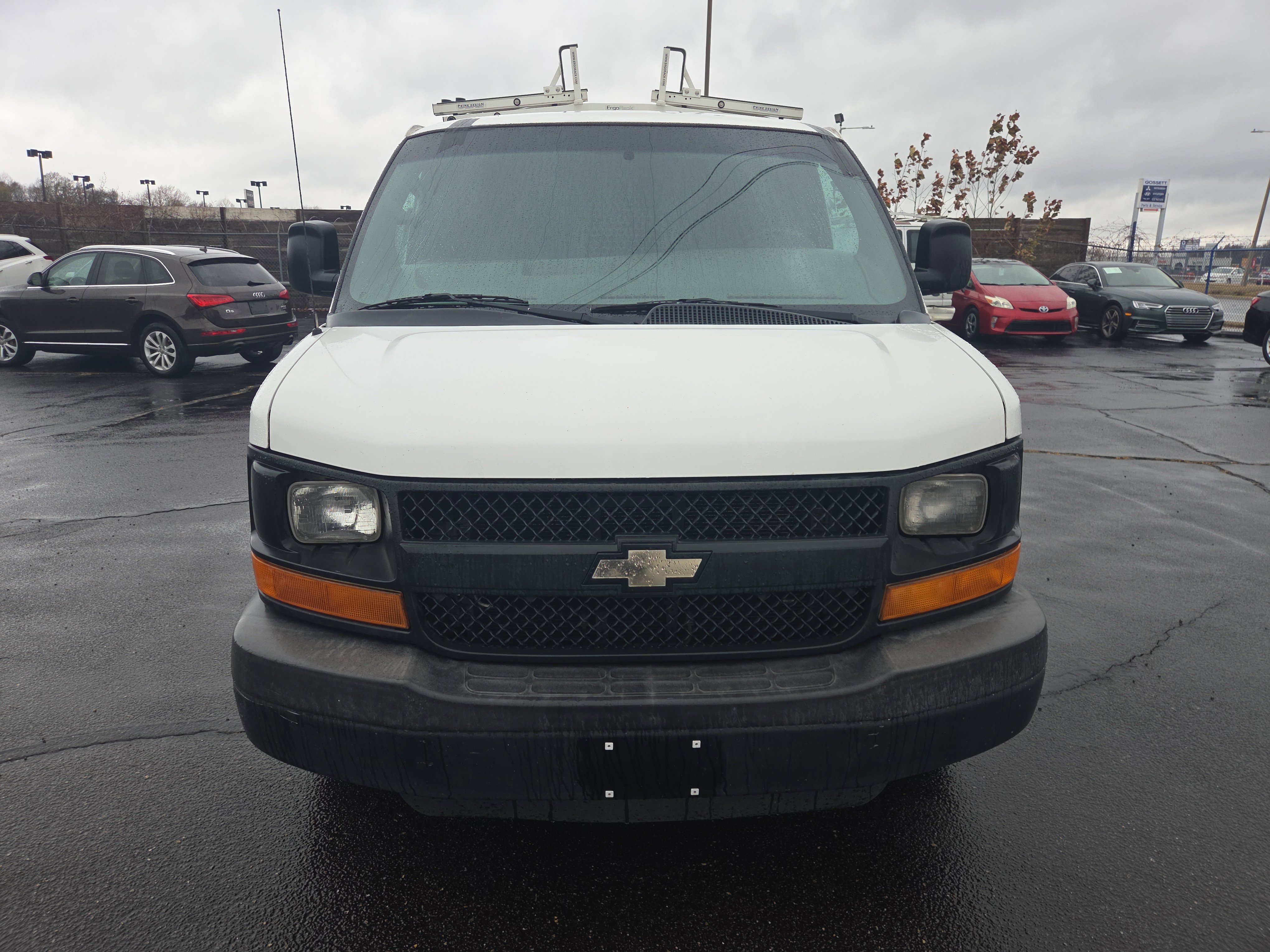 Used 2014 Chevrolet Express 2500 image 8