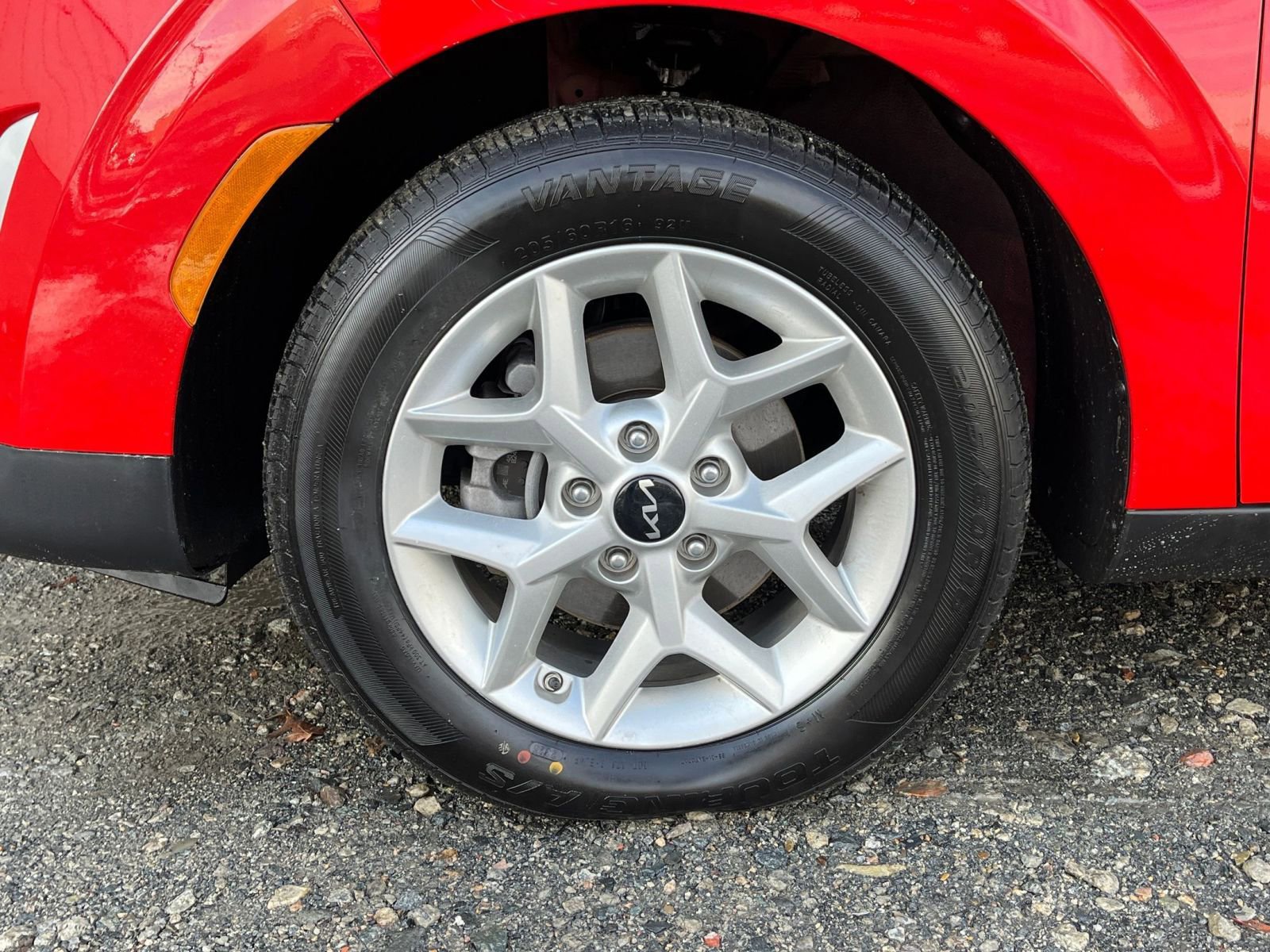 Used 2025 Kia Soul LX w/ LX Technology Package image 25