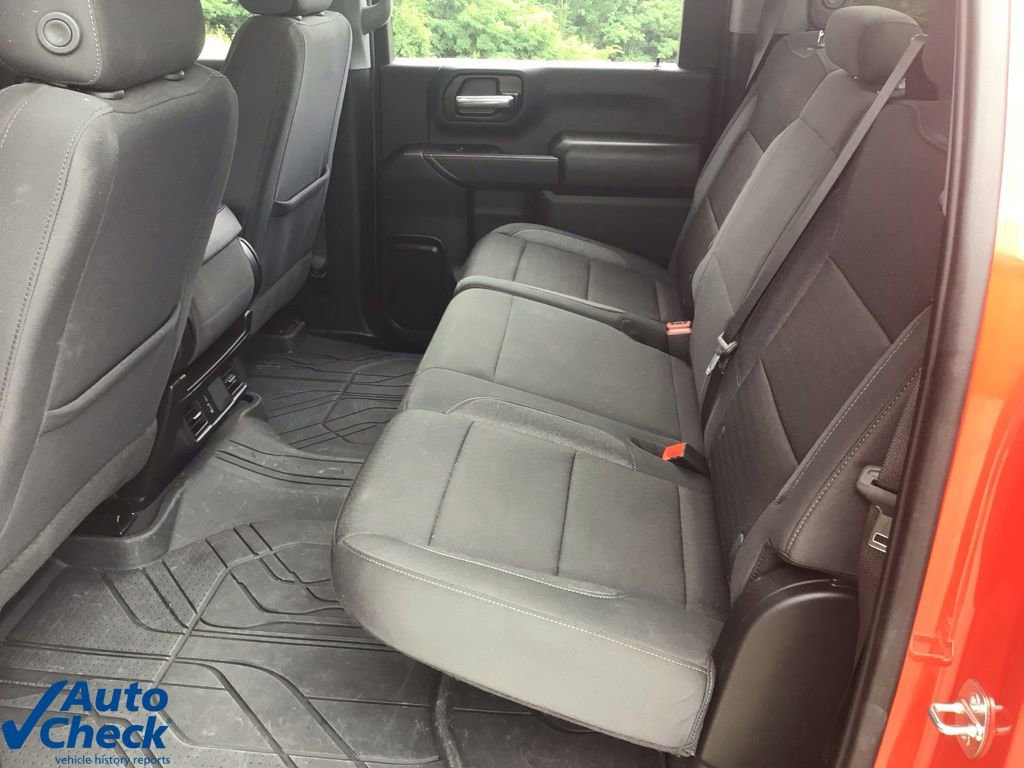 Used 2024 Chevrolet Silverado 2500 Custom w/ Custom Value Package image 18