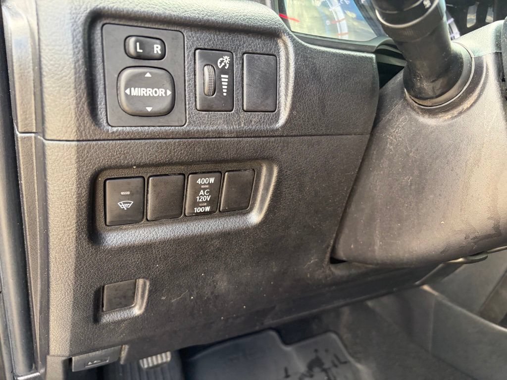 Used 2018 Toyota 4Runner TRD Off-Road Premium AWD/4WD image 31