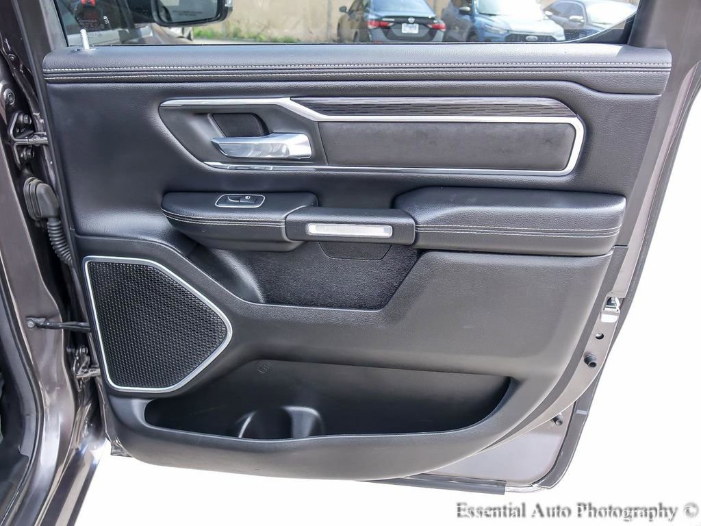Used 2023 RAM 1500 Laramie AWD/4WD image 25